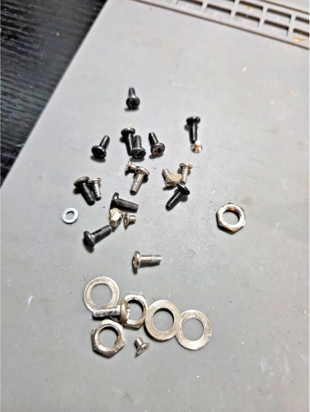 COMPLETE SET OF SCREWS FOR MIDLAND 1001Z MOBILE CB RADIO